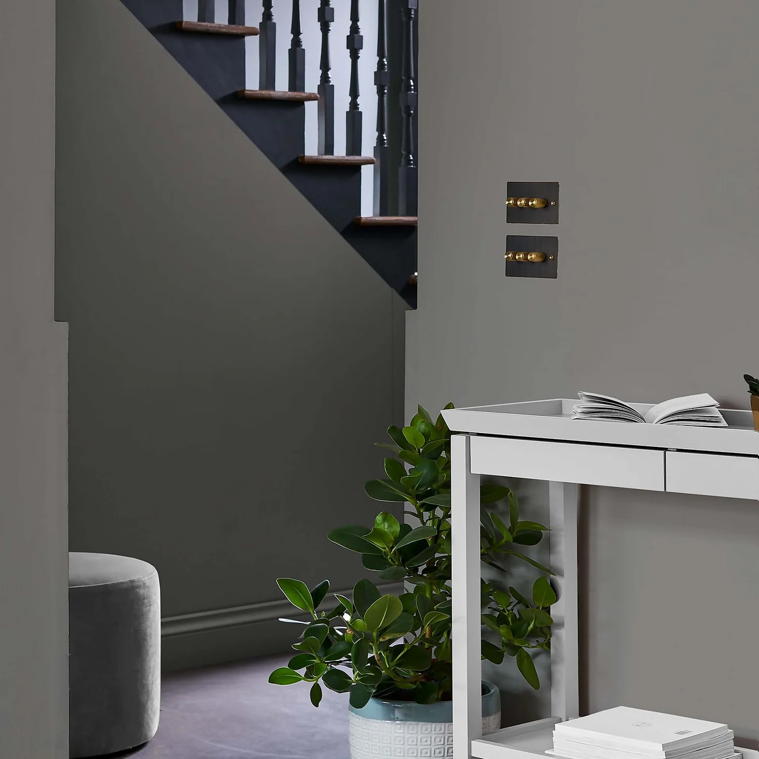 Laura Ashley Eggshell Paint Pale Charcoal - 750ml Laura Ashley Eggshell Paint Pale Charcoal - 750ml -Best Paint Shop 13134807 1864939287993483